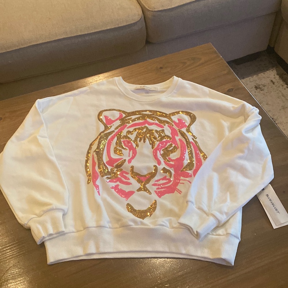 Tiger sequined sweatshirt.